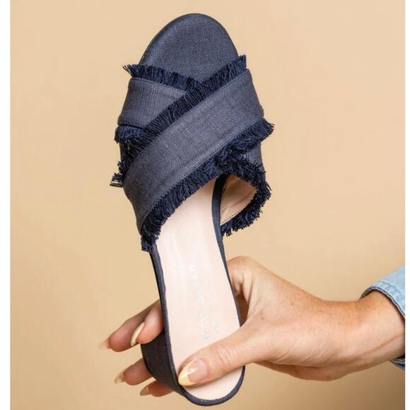 Patricia Green collection kate fringe slide in navy size 9 - Picture 1 of 11